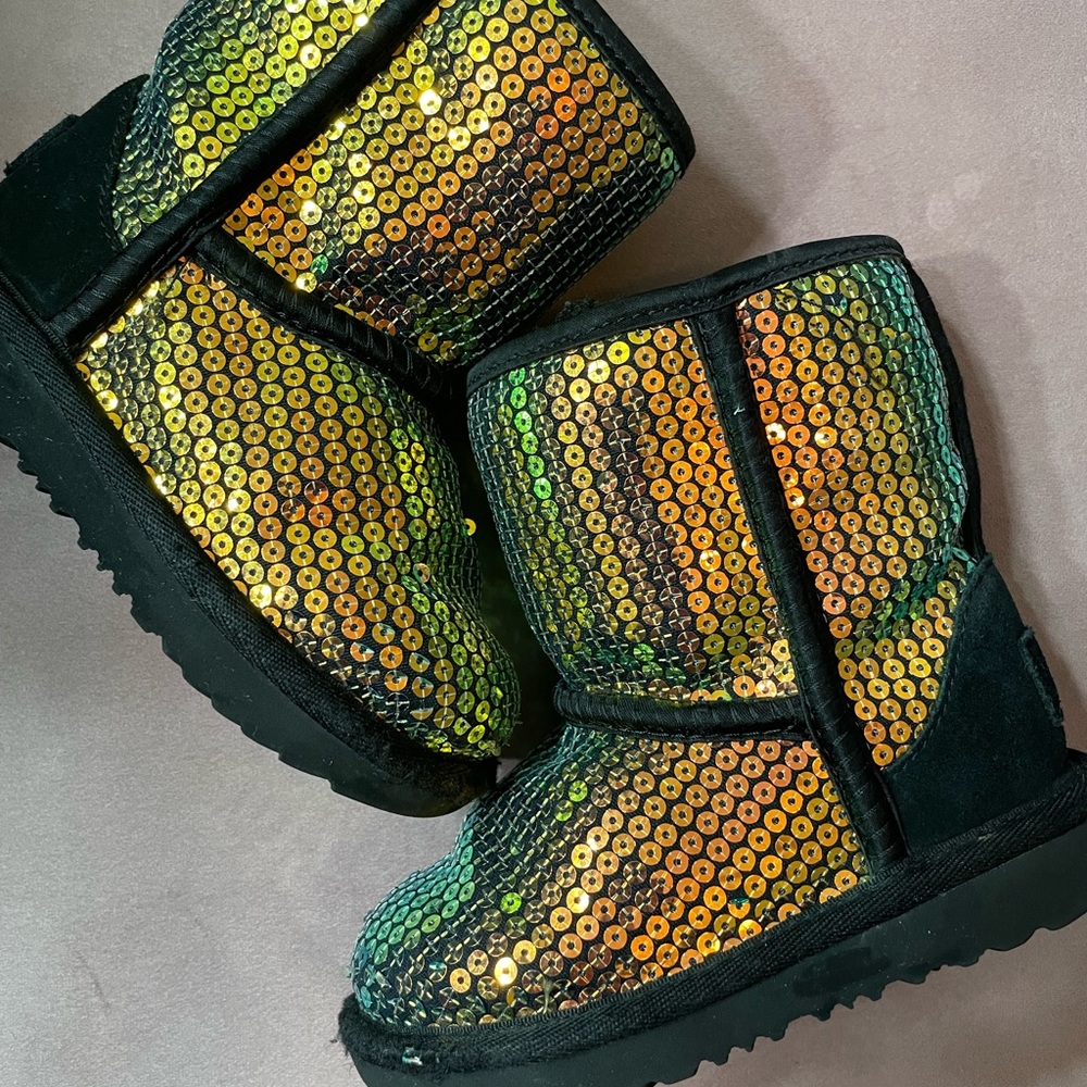 Toddler girls Uggs boots